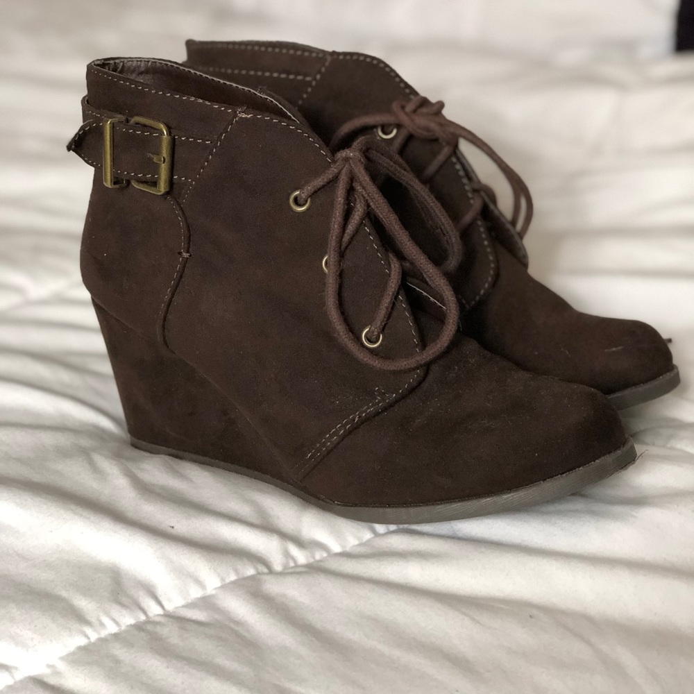 Brown Wedges
